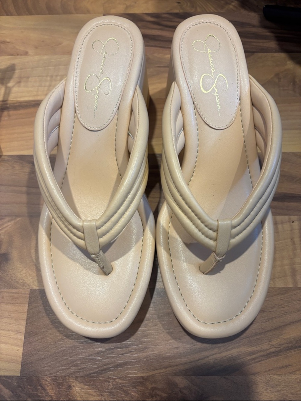 Jessica Simpson Kemnie 8 Beige Quilted Thong platform Sandals new